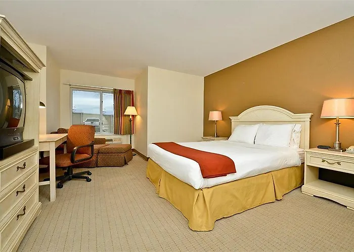 By Ihg Hotel