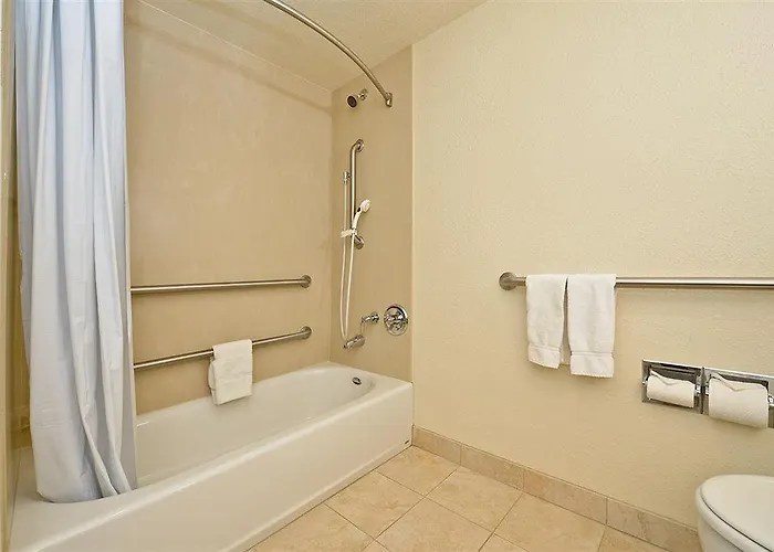 Hotel By Ihg Effingham