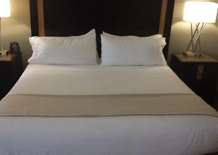 By Ihg