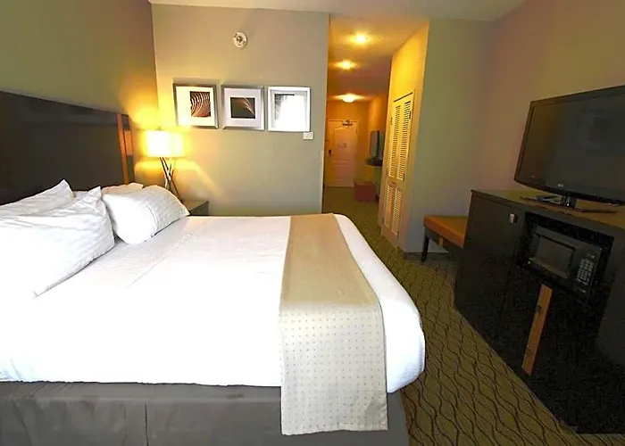 Hotel By Ihg 3*