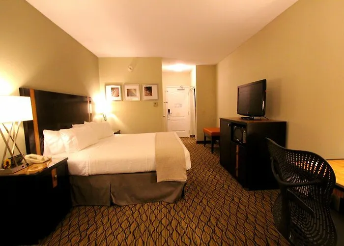 Hotel By Ihg 3*